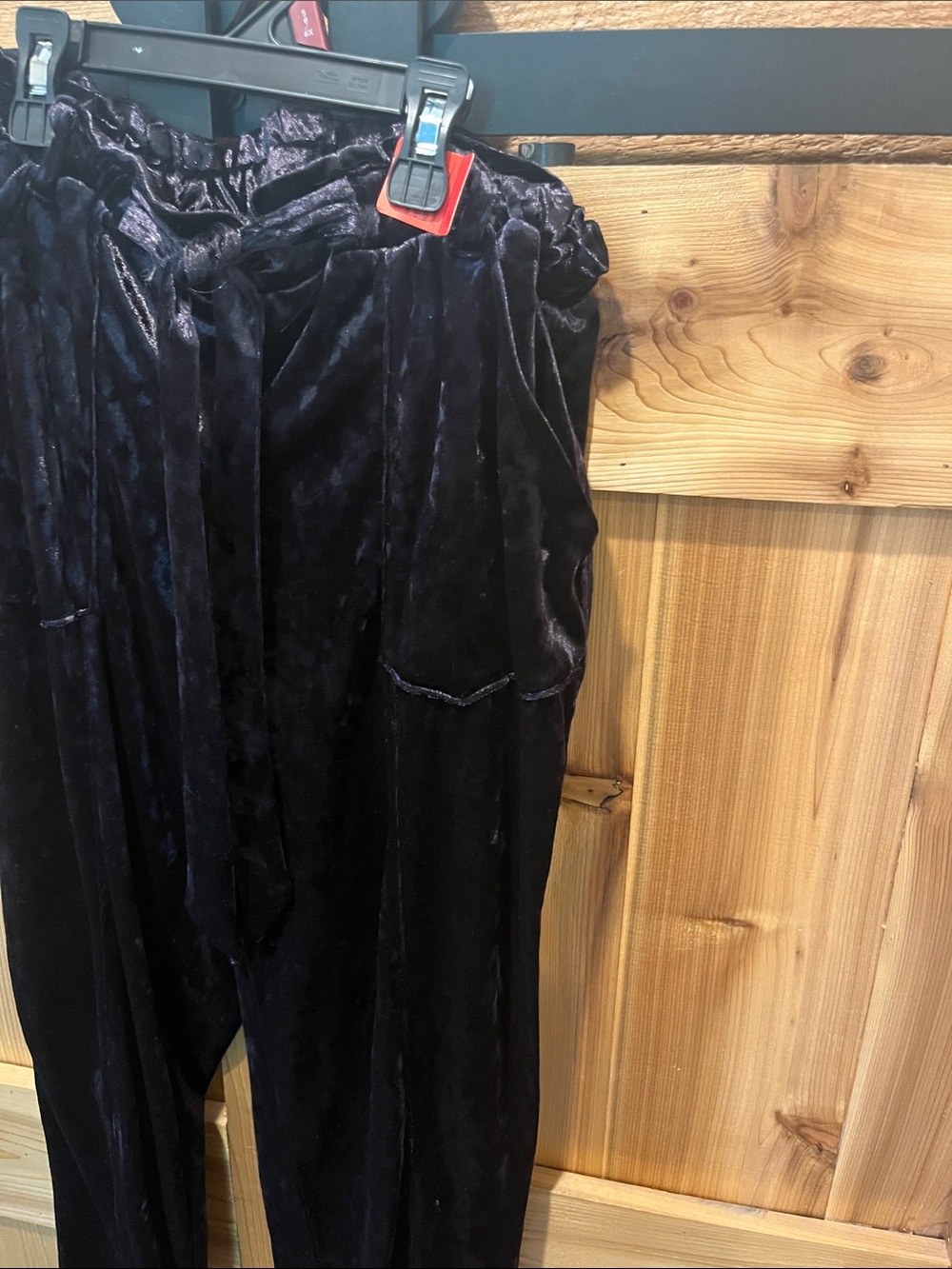 Jolt Black Velvet Cropped Pants - Picture 7 of 11